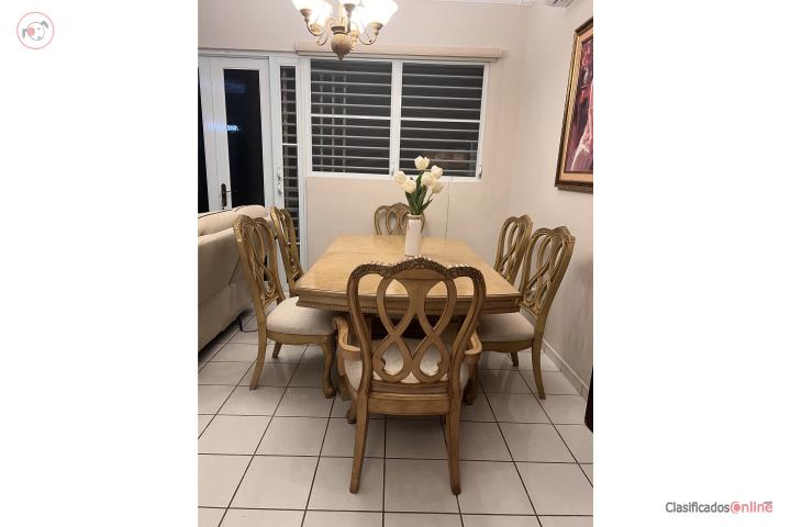 Juego de Comedor, Puerto Rico
