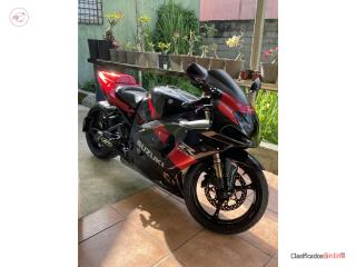 Suzuki GSX 1000R, año 2002  