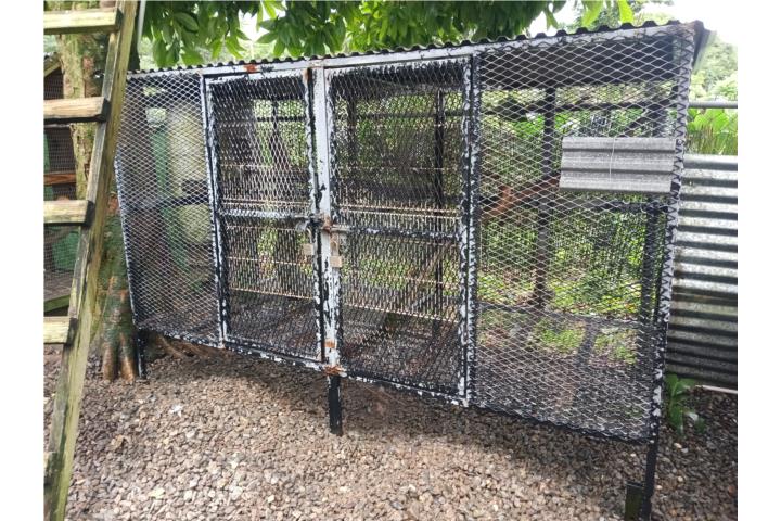 Jaula grande en espandel metal medidas 4X4X8  Puerto Rico