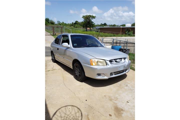 Hyundai Brio del 2000 Clasificados Online Puerto Rico