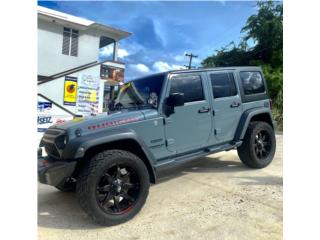 Jeep Puerto Rico Jeep Wrangler Unlimited solo 30 mil millas 