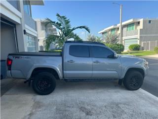 Toyota Puerto Rico Tacoma 2019 $30K gris cemento y aros negros!