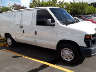 Ford Puerto Rico Ford E-250 van