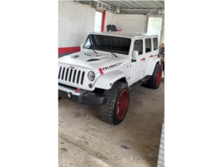 Jeep Puerto Rico Rubicon 4 puerta 4x4 farta de uso!!