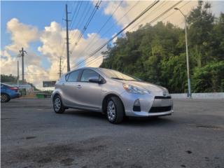 Toyota Puerto Rico Prius C con 63,000 millas