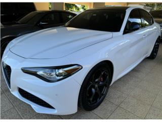 Alfa Romeo Puerto Rico GIULIA BLACK CARBON INT ROJO