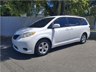 Toyota Puerto Rico 2013 Toyota  sienna 3filas puerta elctricas 