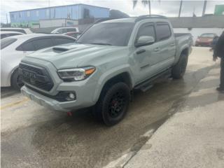 Toyota Puerto Rico Tacoma Luna Rock con accesorios 