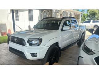 Toyota Puerto Rico Tacoma 2014 buenas condiciones 4*4