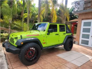 Jeep Puerto Rico Jeep wrangler 2013 poca millas 