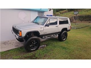 Jeep Puerto Rico Jeep cherokee 1990 $5,000