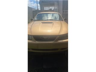 Ford Puerto Rico Mustang oro 2000 43,000 millas 
