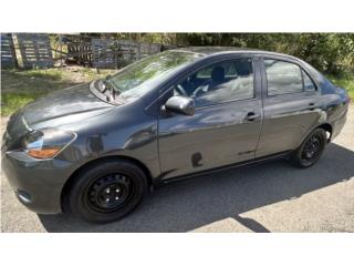 Toyota Puerto Rico Yaris gris, power window power lock, aut