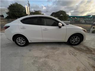Toyota Puerto Rico Toyota Yaris 2017 Blanco / poco millaje saldo