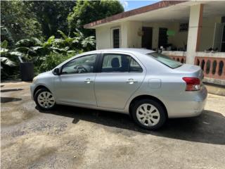 Toyota Puerto Rico Toyota Yaris 2011 con poco millaje.