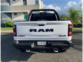 RAM Puerto Rico TRX BLANCA,INT NEGROS. COMO NUEVA! 3K MILLAS