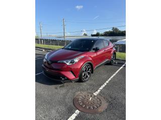 Toyota Puerto Rico Toyota CH-R color vino/rojo 2019