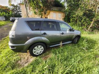 Mitsubishi Puerto Rico Se vende SUV o se cambia por carro pequeo 