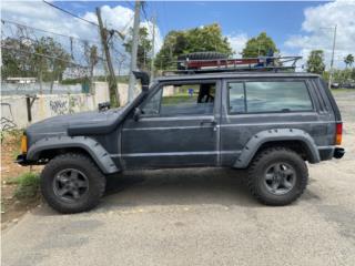 Jeep Puerto Rico Jeep Cherokee XJ 1983 $2,000