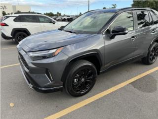 Toyota Puerto Rico Se regala cuenta de Toyota RAV4 Hibrida XLE.