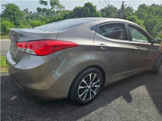 Hyundai Puerto Rico Elantra 2013 bn cuidado, tiene aros