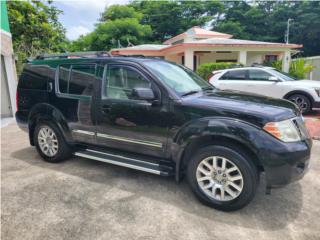 Nissan Puerto Rico Nissan Pathfinder LE 3 filas en cuero a/c 