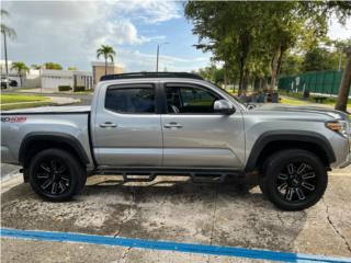 Toyota Puerto Rico Tacoma 4x4 32,000 Millas