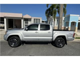 Toyota Puerto Rico Toyota Tacoma TRD Sport PreRunner V6 SR5 4X2 