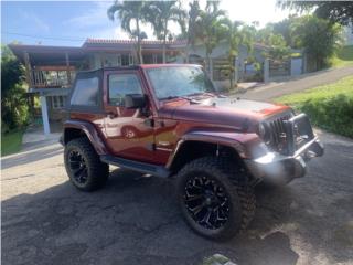 Jeep Puerto Rico Wrangler Sahara 2010 bonito