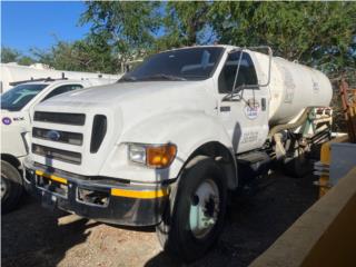 Ford Puerto Rico Ford F750 con Tanque de Agua