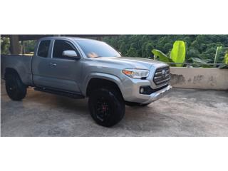 Toyota Puerto Rico tacoma  2017 cabina y media