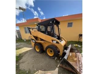 Equipo Construccion Puerto Rico Venta Cat. 242B-3 2013 con un martillo nuevo