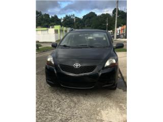 Toyota Puerto Rico Yaris negro 4 puertas full labor 