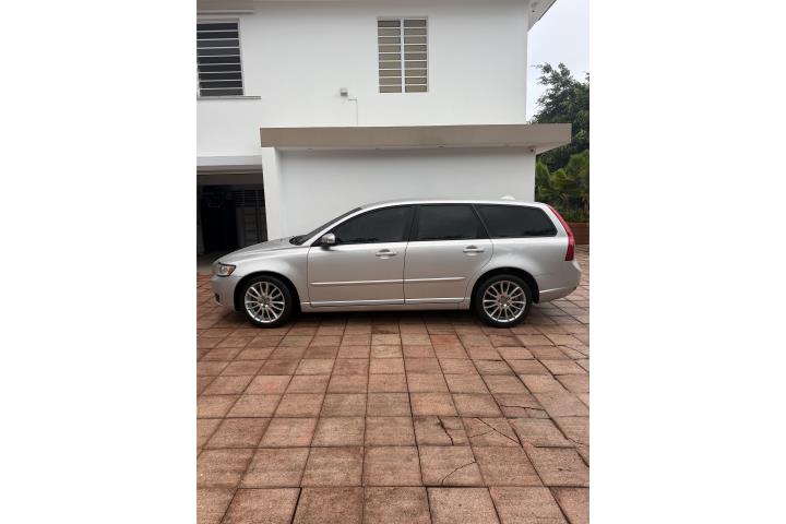 2009 Volvo V50