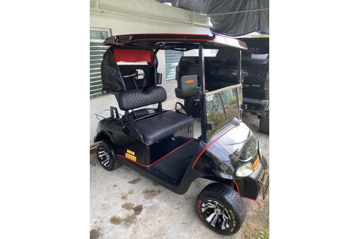 Carrito de golf E-Z-GO 2013 de gasolina personalizado
