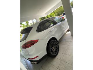 Porsche Puerto Rico 2017 Porsche CayenneS E-Hybrid Sport