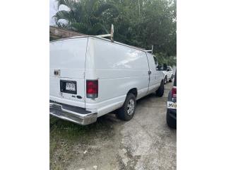 Ford Puerto Rico Ford Van 250 larga 2011 poco millaje 10000