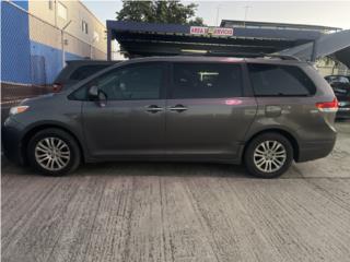 Toyota Puerto Rico 2013 Toyota Sienna XLE Sroof Piel 