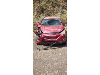 Hyundai Puerto Rico Tucson 2012 chocada con motor recien reparado