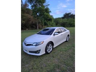 Toyota Puerto Rico Toyota Camry 2014. Solo 69,000 millas