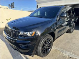 Jeep Puerto Rico Jeep Grand Cherokee 2017 67,000 Millas