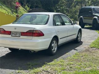 Honda Puerto Rico 2000 Honda Accord LX 66,568 millas 