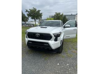 Toyota Puerto Rico Toyota Tacoma TRD Sport 4x2 2024  Como nueva