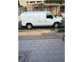 Ford Puerto Rico Van Econoline E250 2011 solo 68,000 millas