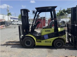 Finger Clark 5000lbs. gas Torres 258 in. , Equipo Construccion Puerto Rico