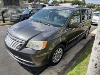 Chrysler Puerto Rico Chrysler Town&Country Touring 2016 $8,500 OMO