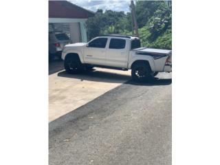 Toyota Puerto Rico Toyota Tacoma 2015 soble cabina, 4x2 Aros,