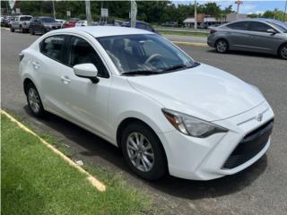 Toyota Puerto Rico 207 Toyota Yaris 38,000 millas Full Lable