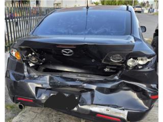 Mazda Puerto Rico Mazda 3 2005 std esta chocado parte posterior