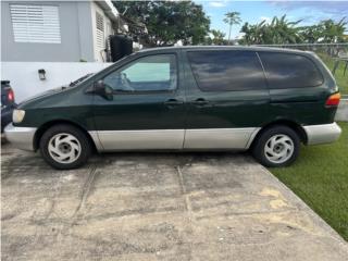 Toyota Puerto Rico Mini van
